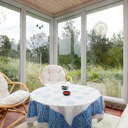 Holiday home V *