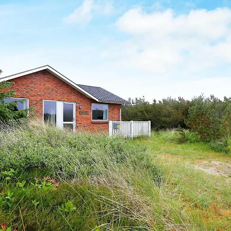 V Holiday home *